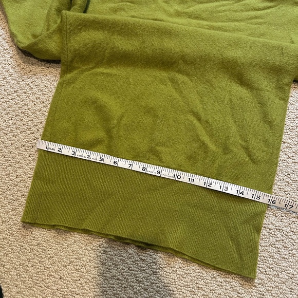 Ann Taylor 100 percent cashmere green boatneck dolman sleeve sweater - Picture 2 of 9